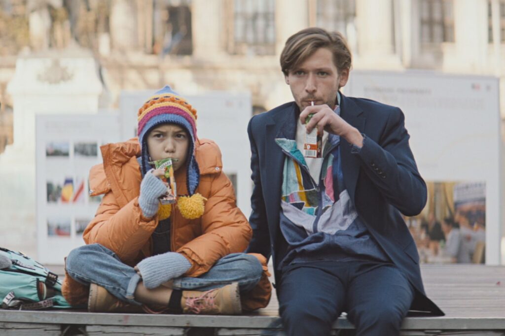 6. Unde Merg Elefantii